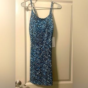 NWT Athleta Infinity Dress Robe Infinity size medium/petite